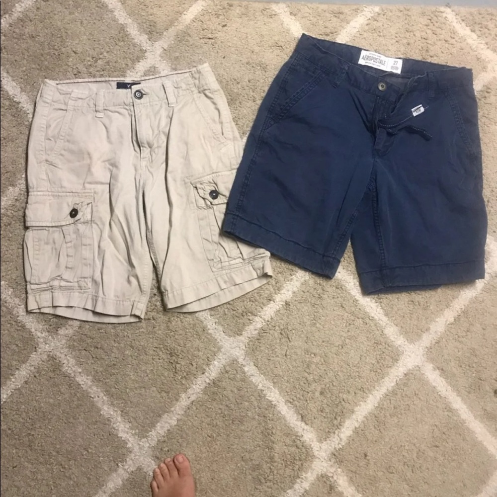 2 pair of men cargo shorts